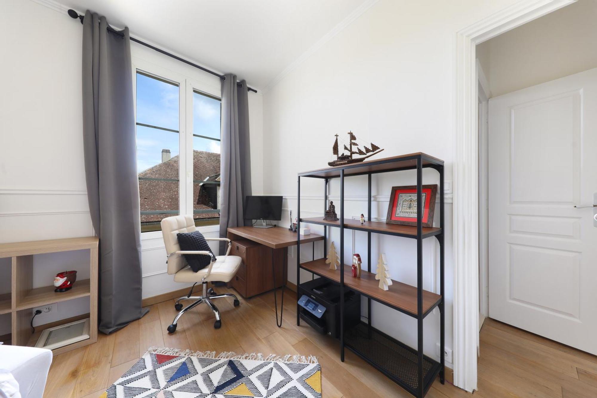 Charmant Appartement Dans Le Centre Ville, A 2 Minutes Du Palais Compiegne Bagian luar foto